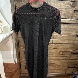 LuLus’s Remarkable Black Lace Dress